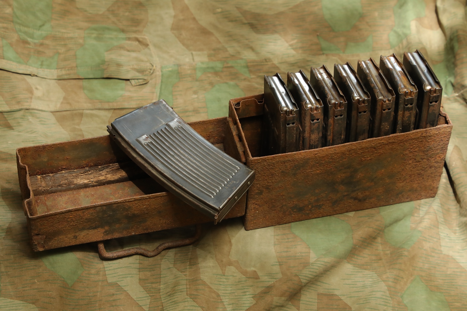 Короб с магазинами MG-13, эхо войны